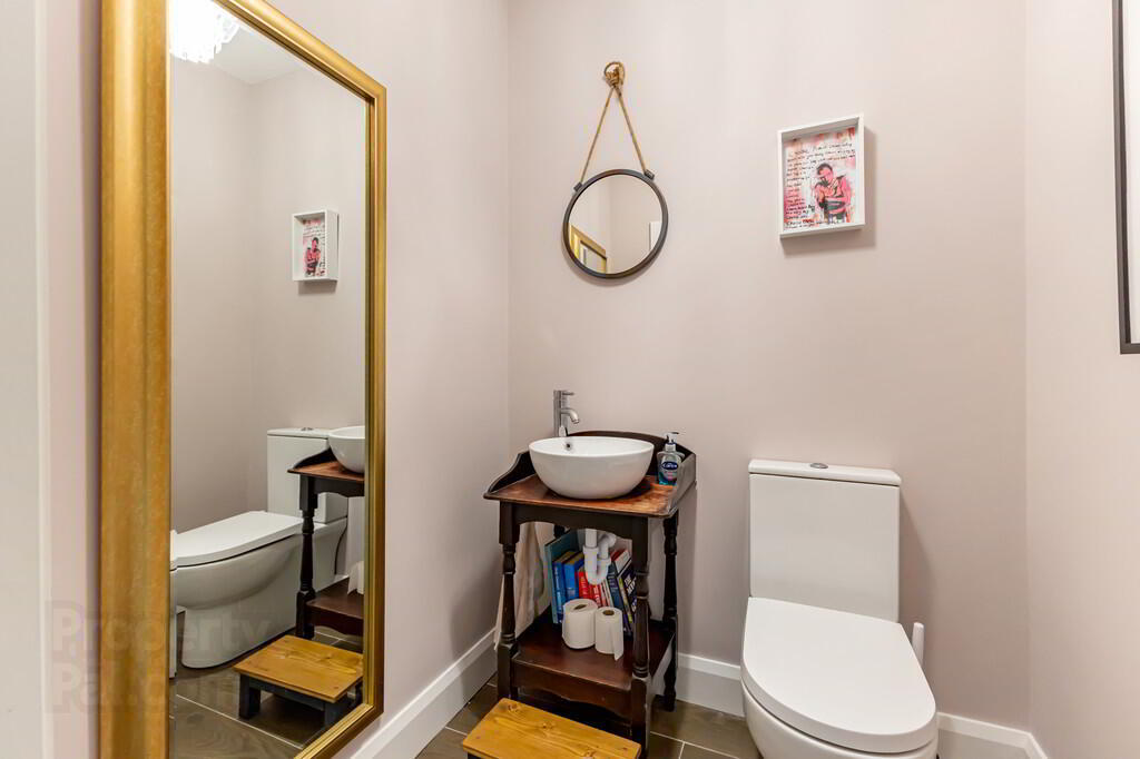 2 Pantridge Lane 8 of 44