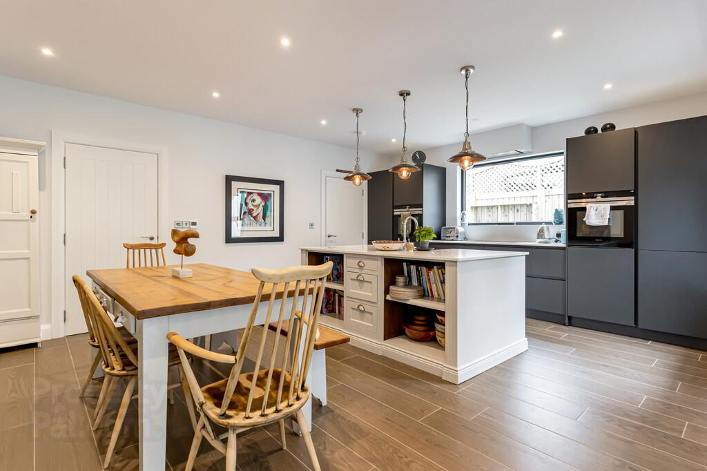 2 Pantridge Lane 10 of 44