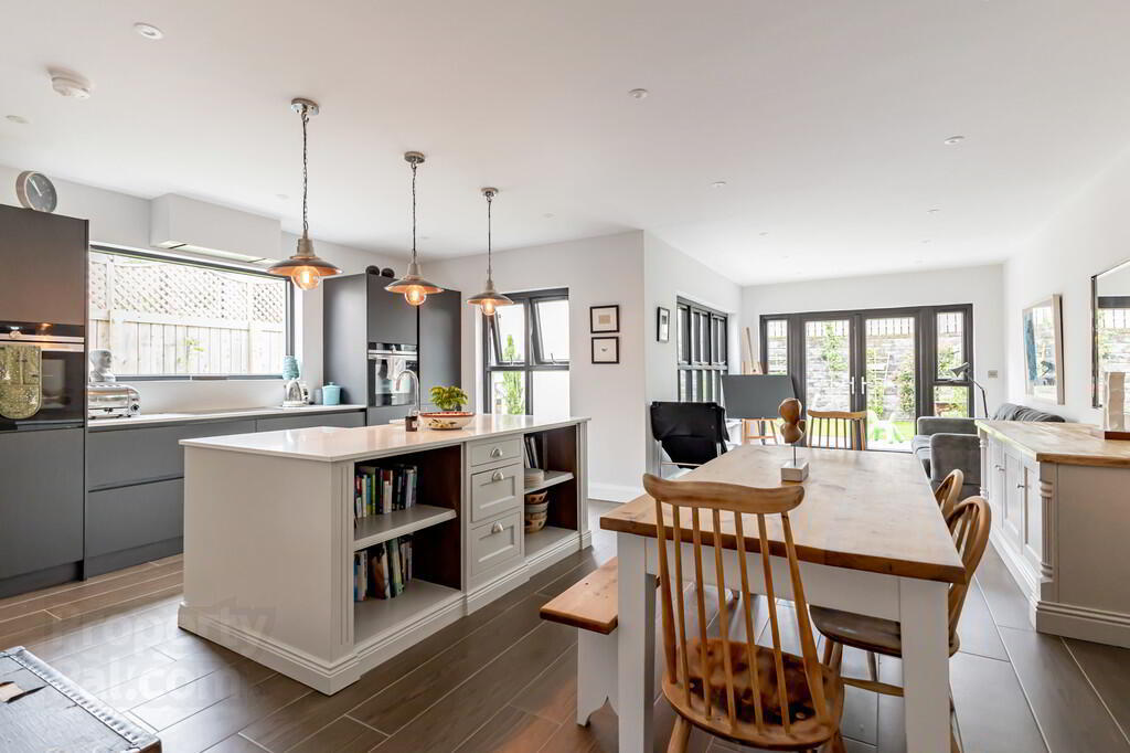 2 Pantridge Lane 15 of 44
