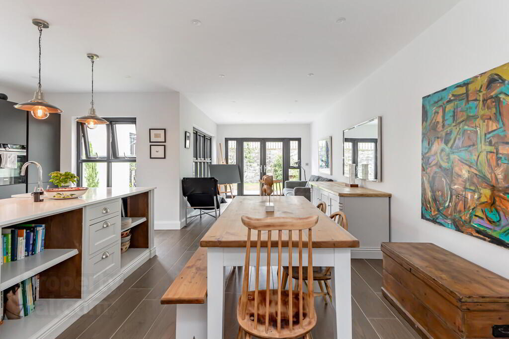 2 Pantridge Lane 16 of 44