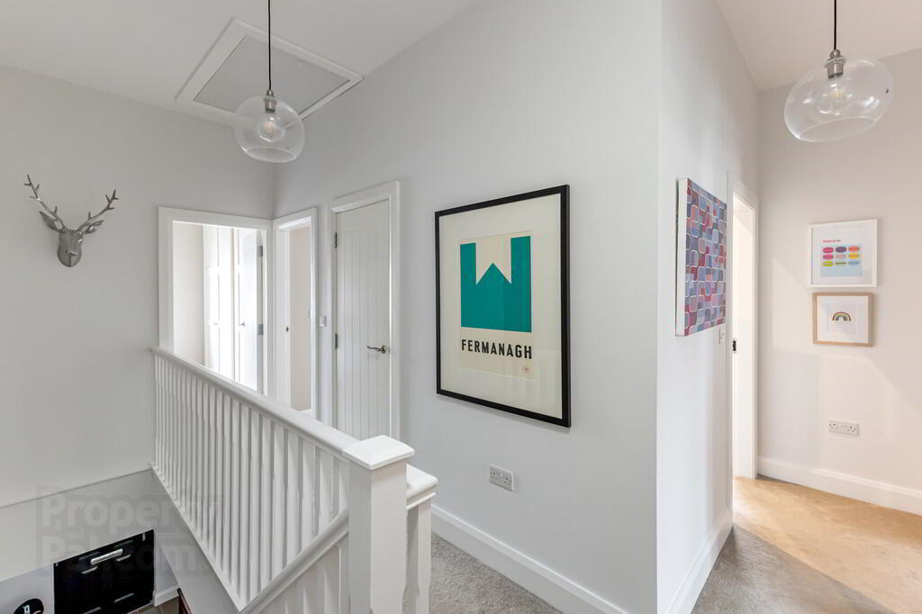 2 Pantridge Lane 23 of 44