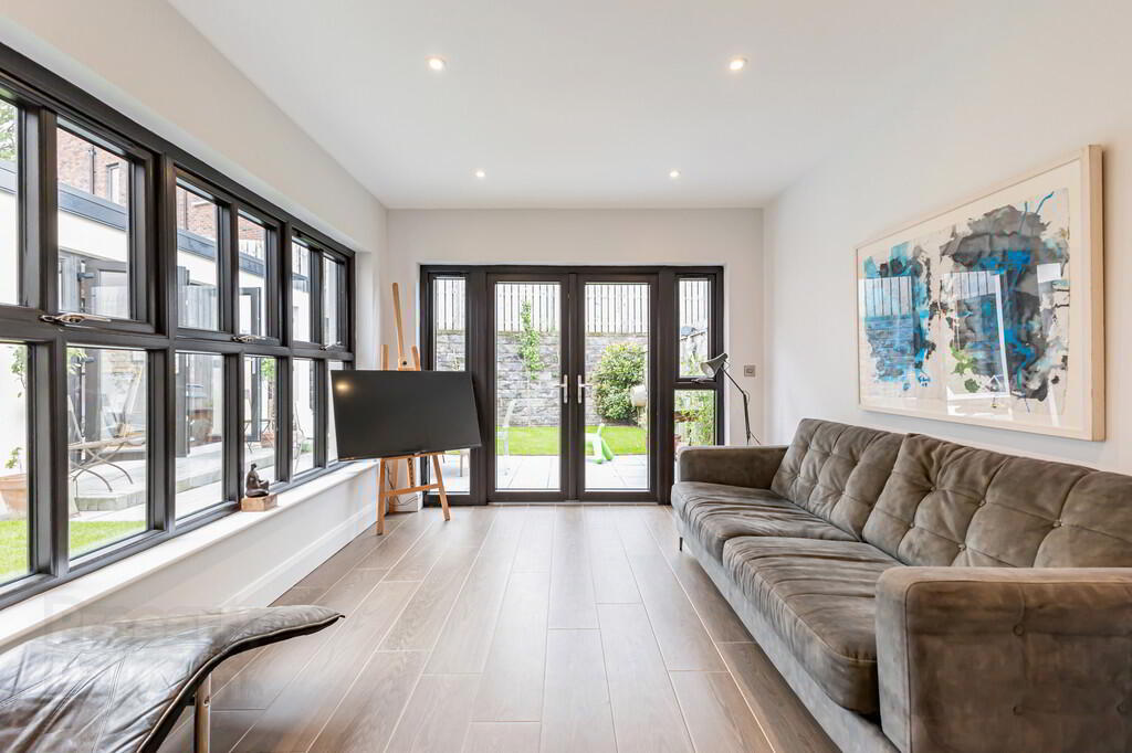 2 Pantridge Lane 19 of 44