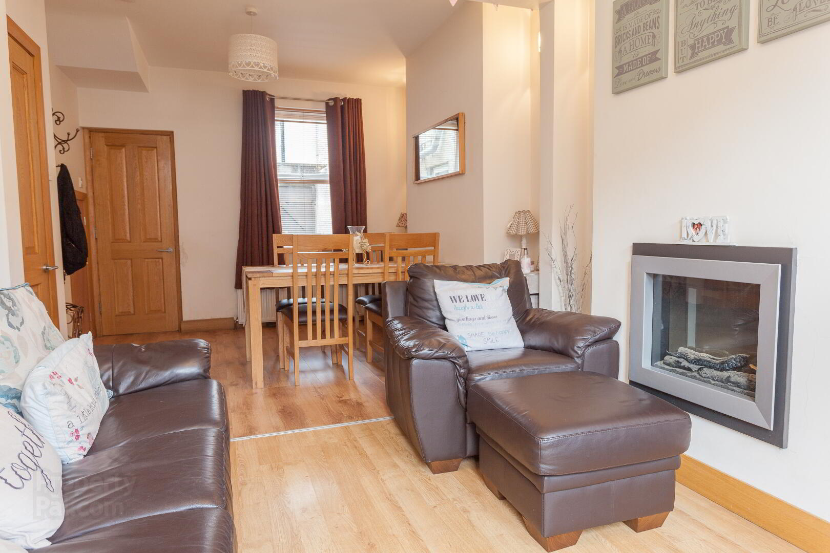 38 Meadowbank Place 4 of 12
