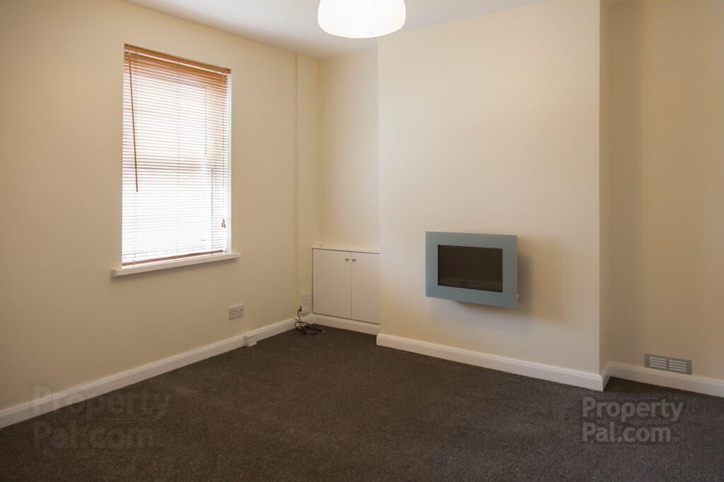 23 Richview Street 3 of 13