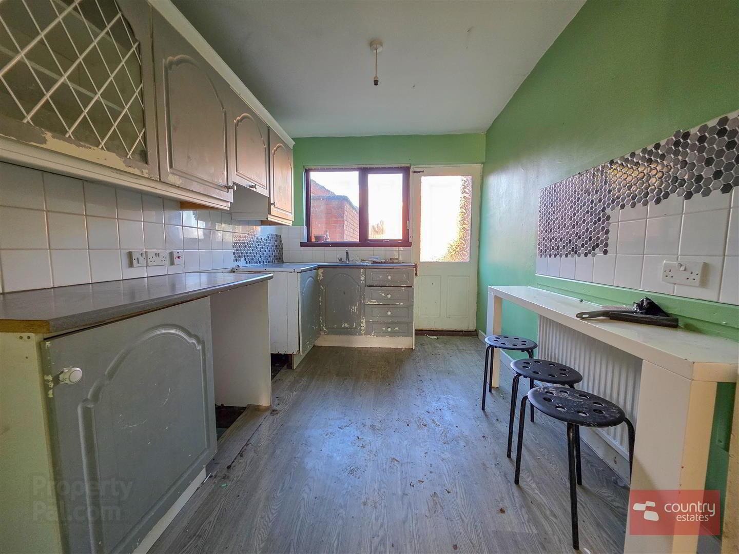 115 Whitewell Road 11 of 20