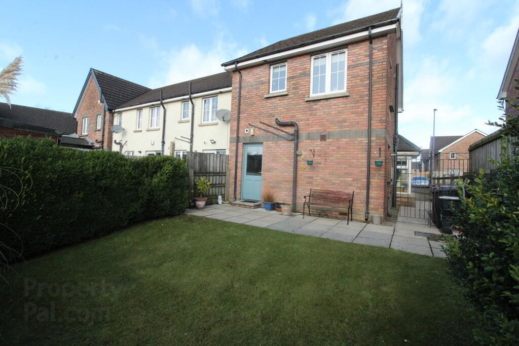 16 Weavers Wood 18 of 21