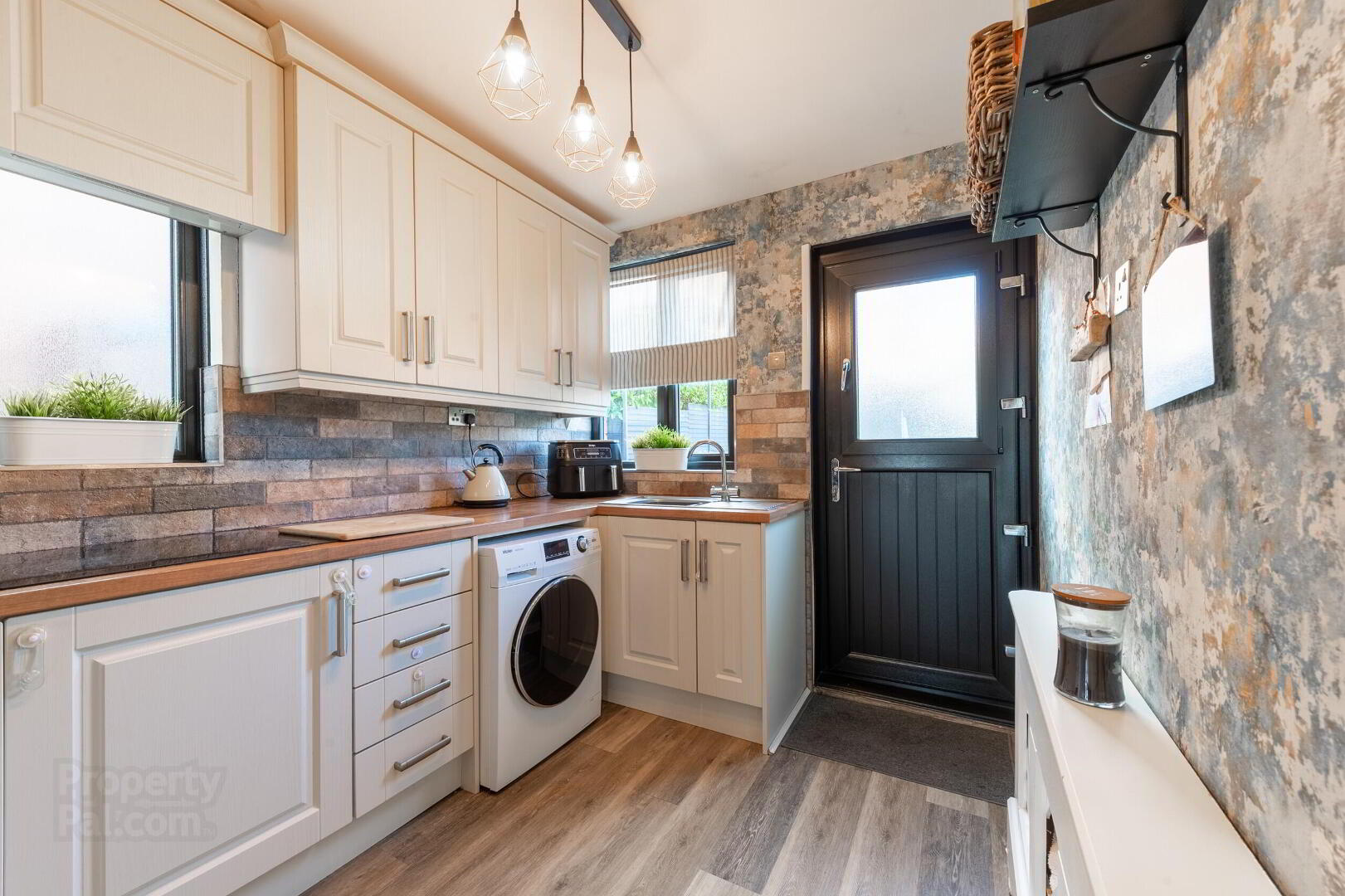 9 Westway Crescent 13 of 25