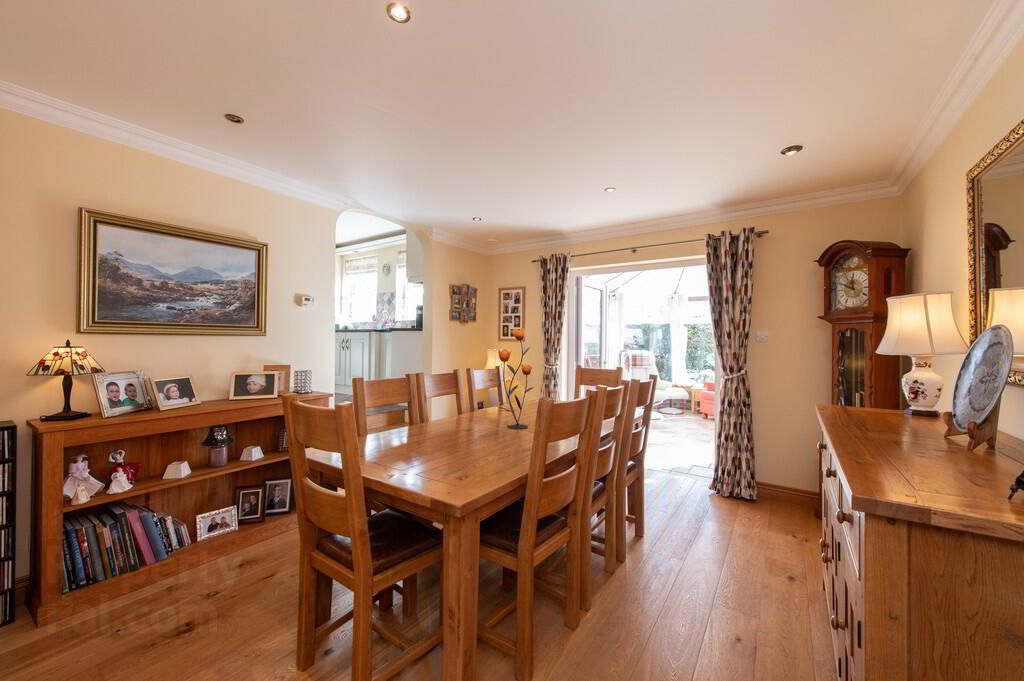 18 Kingsmoss Road 7 of 42