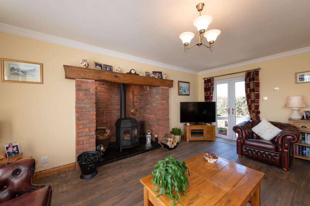 18 Kingsmoss Road 5 of 42