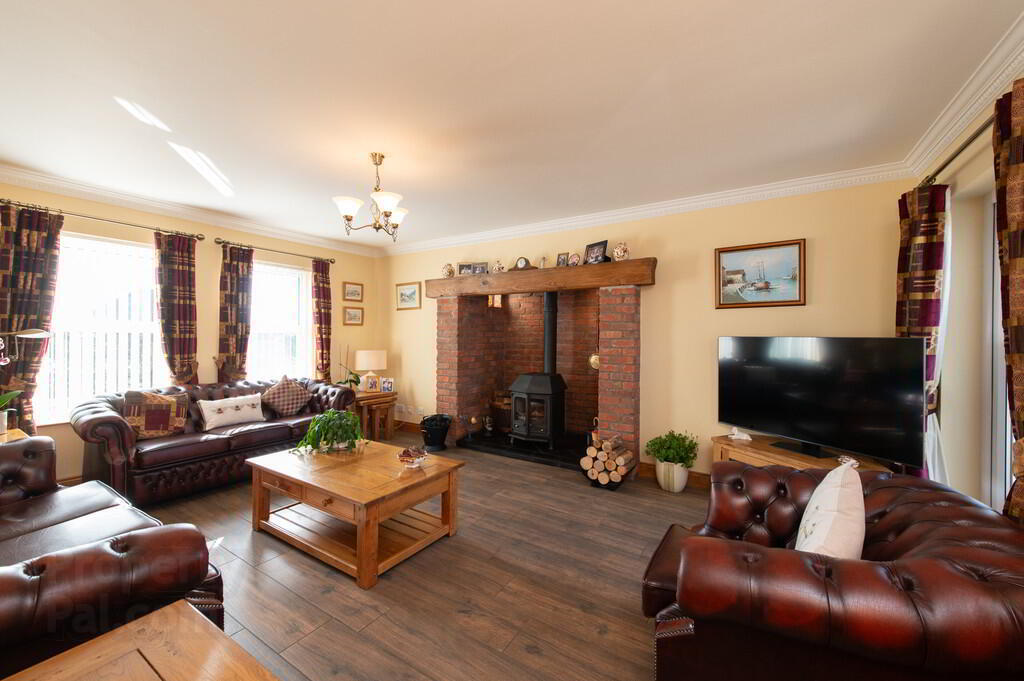 18 Kingsmoss Road 6 of 42