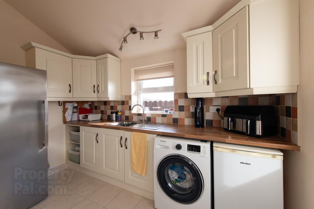 18 Kingsmoss Road 13 of 42