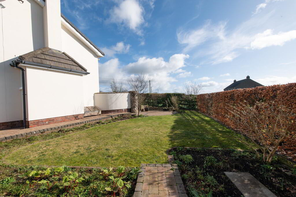 18 Kingsmoss Road 34 of 42