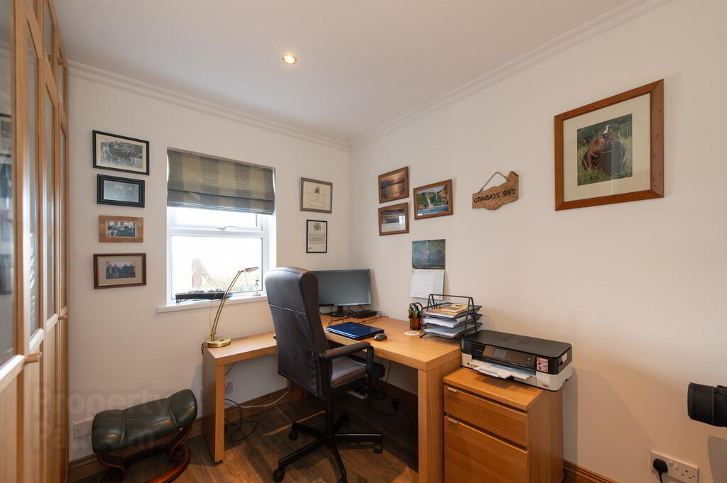 18 Kingsmoss Road 14 of 42