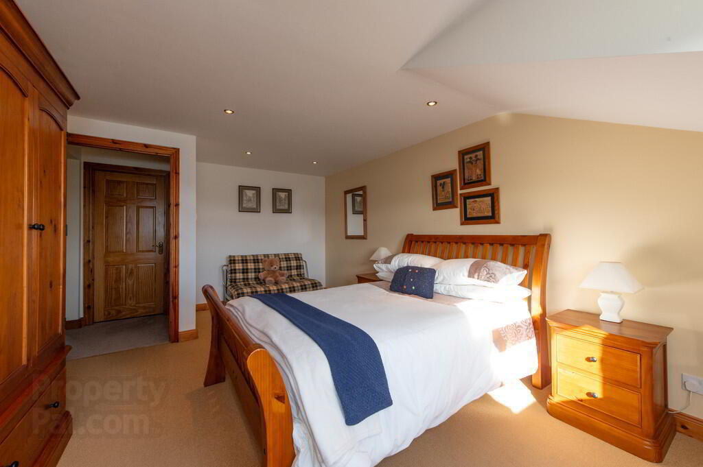 18 Kingsmoss Road 25 of 42