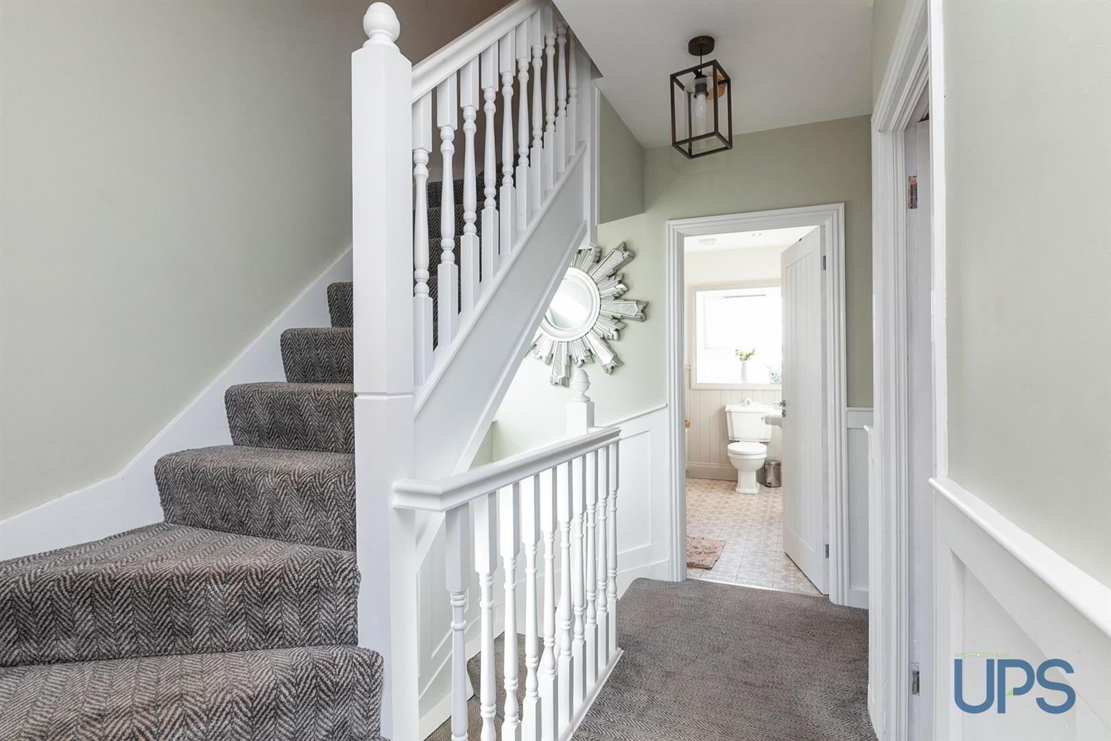 24 Mount Eagles Crescent 14 of 34