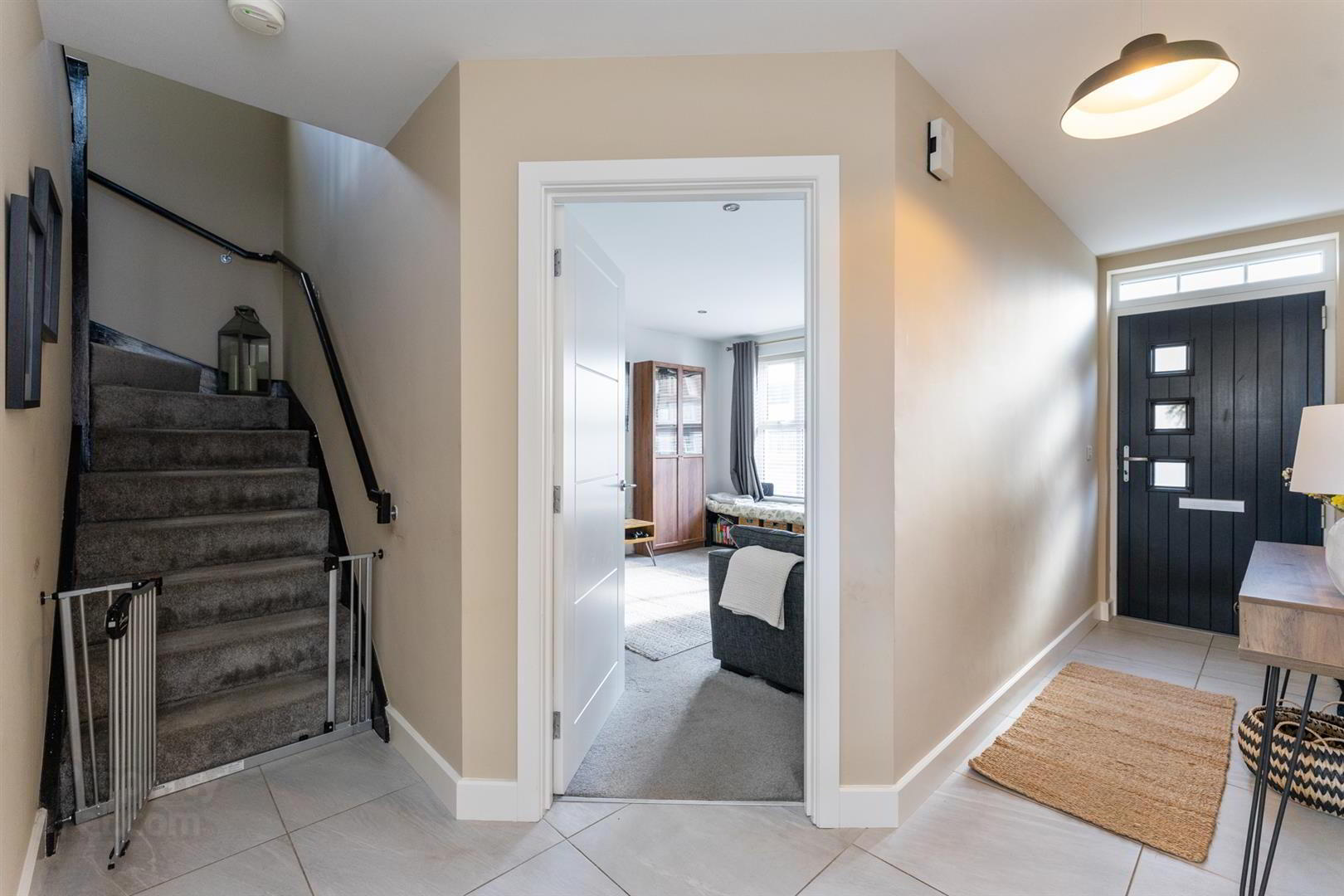 21 Rocklyn Crescent 5 of 26
