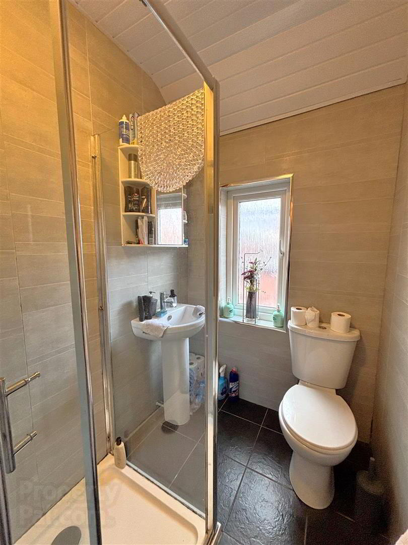 56 Duneden Park 7 of 12