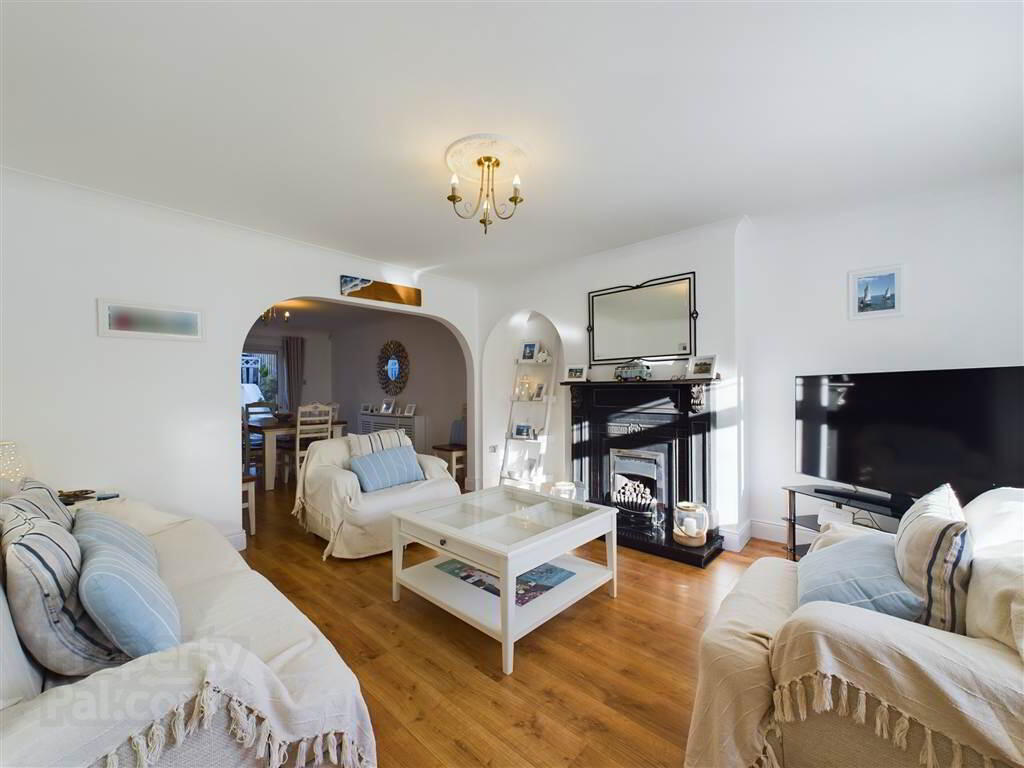 42 Fishermans Grove 3 of 14