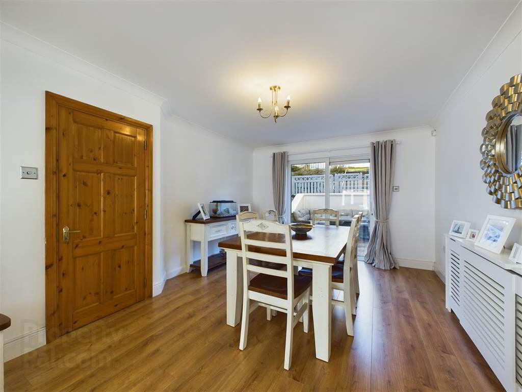 42 Fishermans Grove 5 of 14