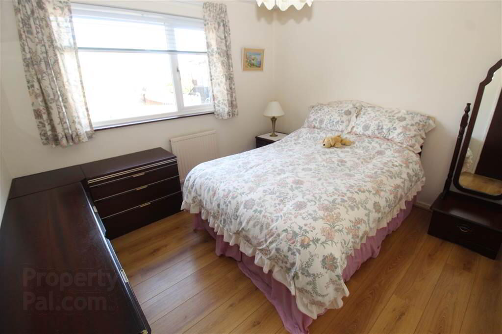 8 Beauly Drive 7 of 12
