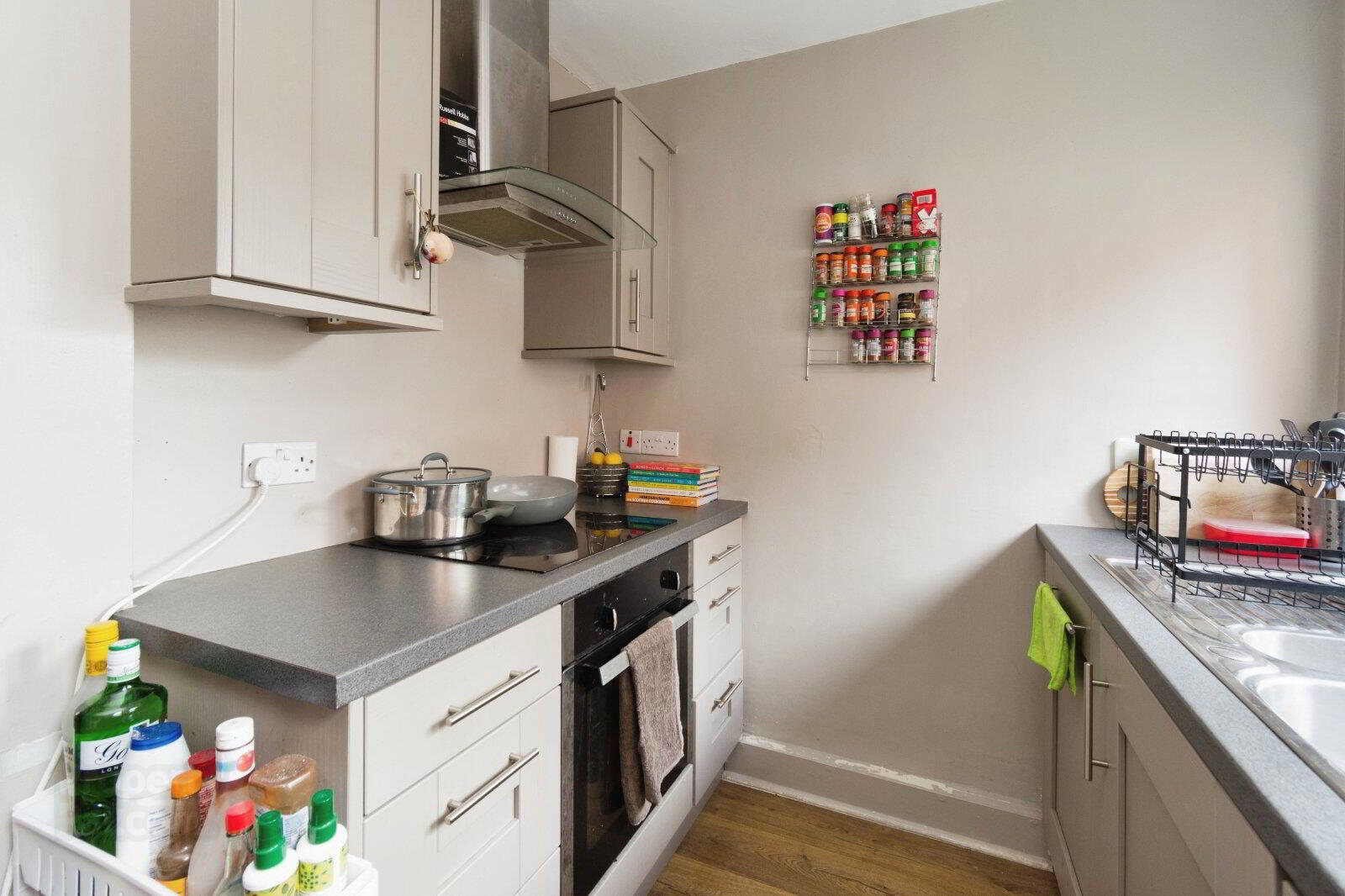 53 Fernwood Street 7 of 16