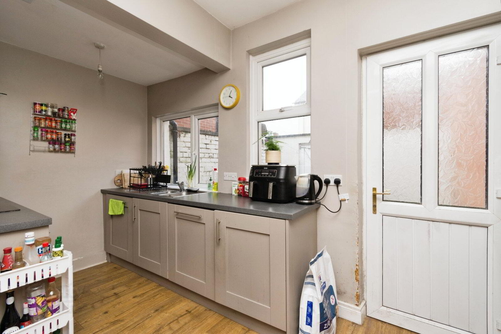 53 Fernwood Street 5 of 16