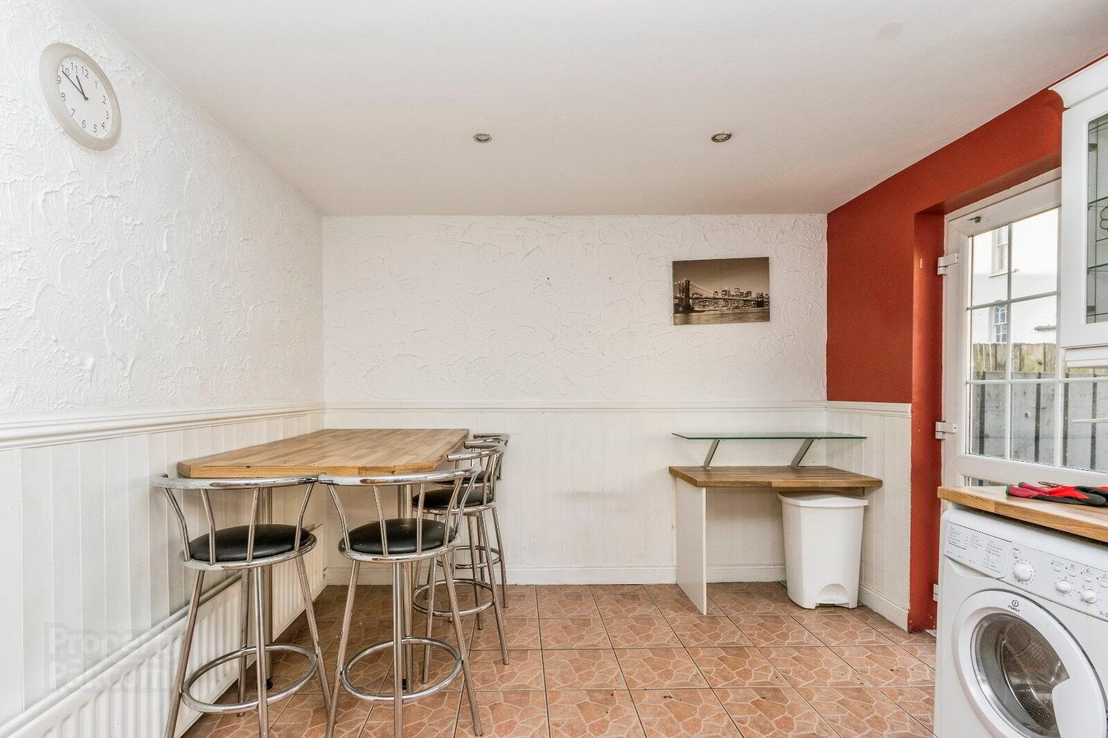1 Catherine Street North 8 of 17