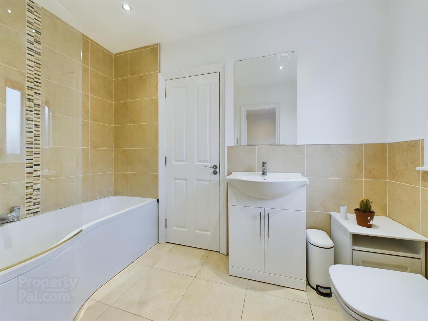 166 Upper Newtownards Road 17 of 30