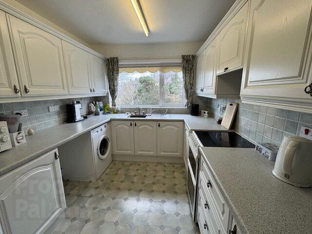 11 Brooklands Drive 7 of 15
