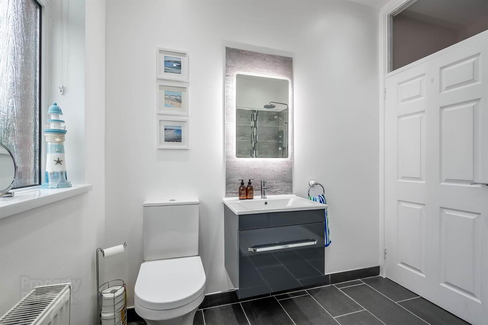 139 Queensway 17 of 28