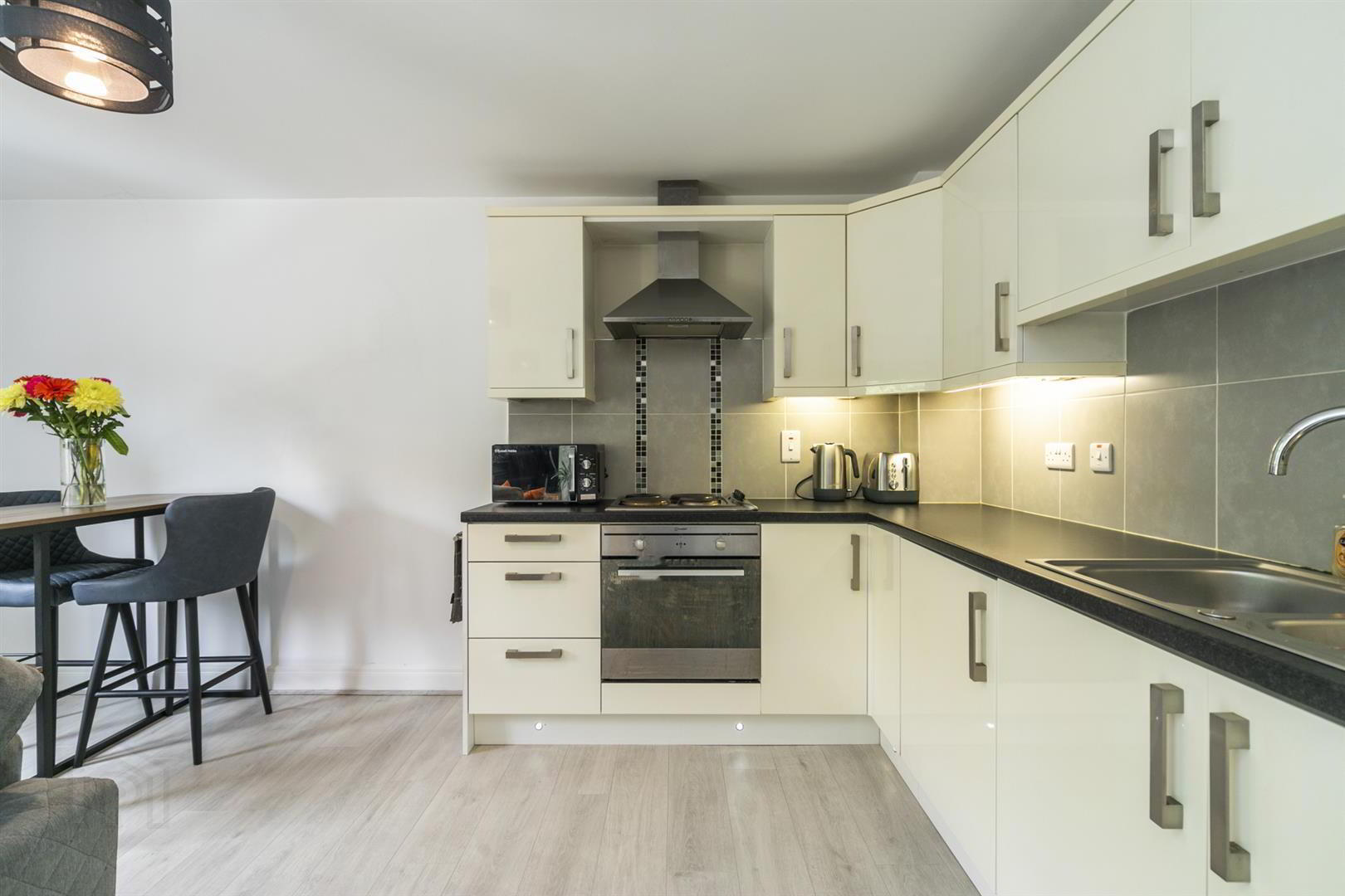 Apt 5, 2a Summerhill Avenue 17 of 24