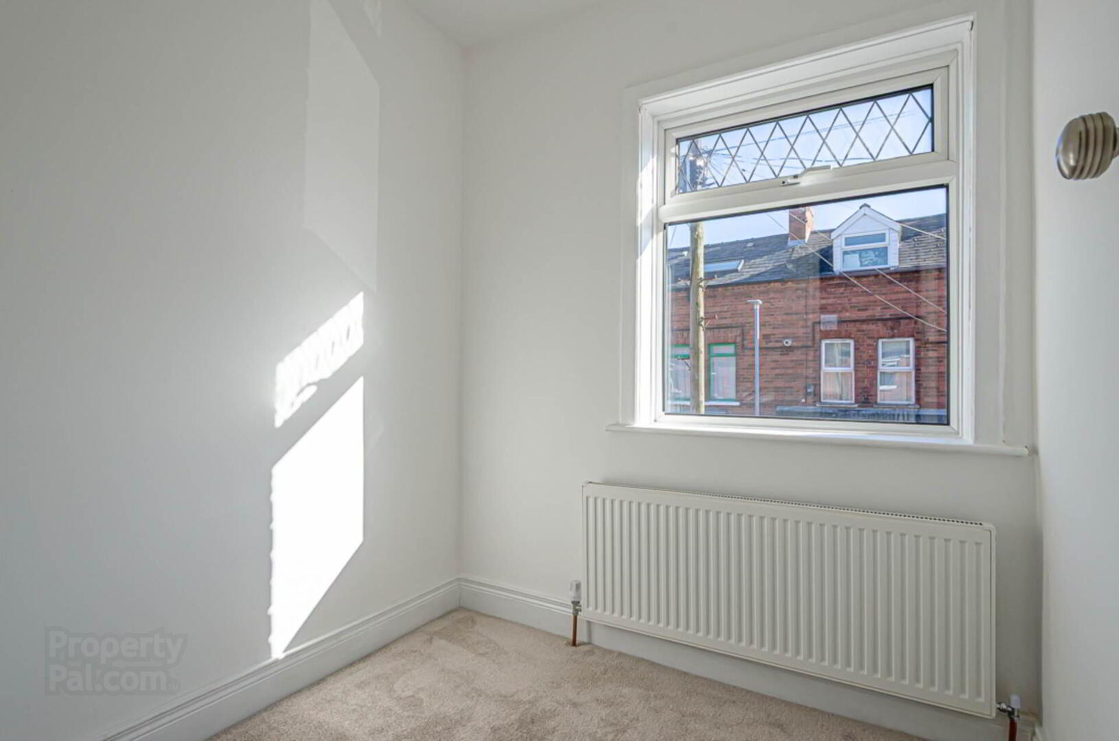 25 Lismain Street 33 of 46