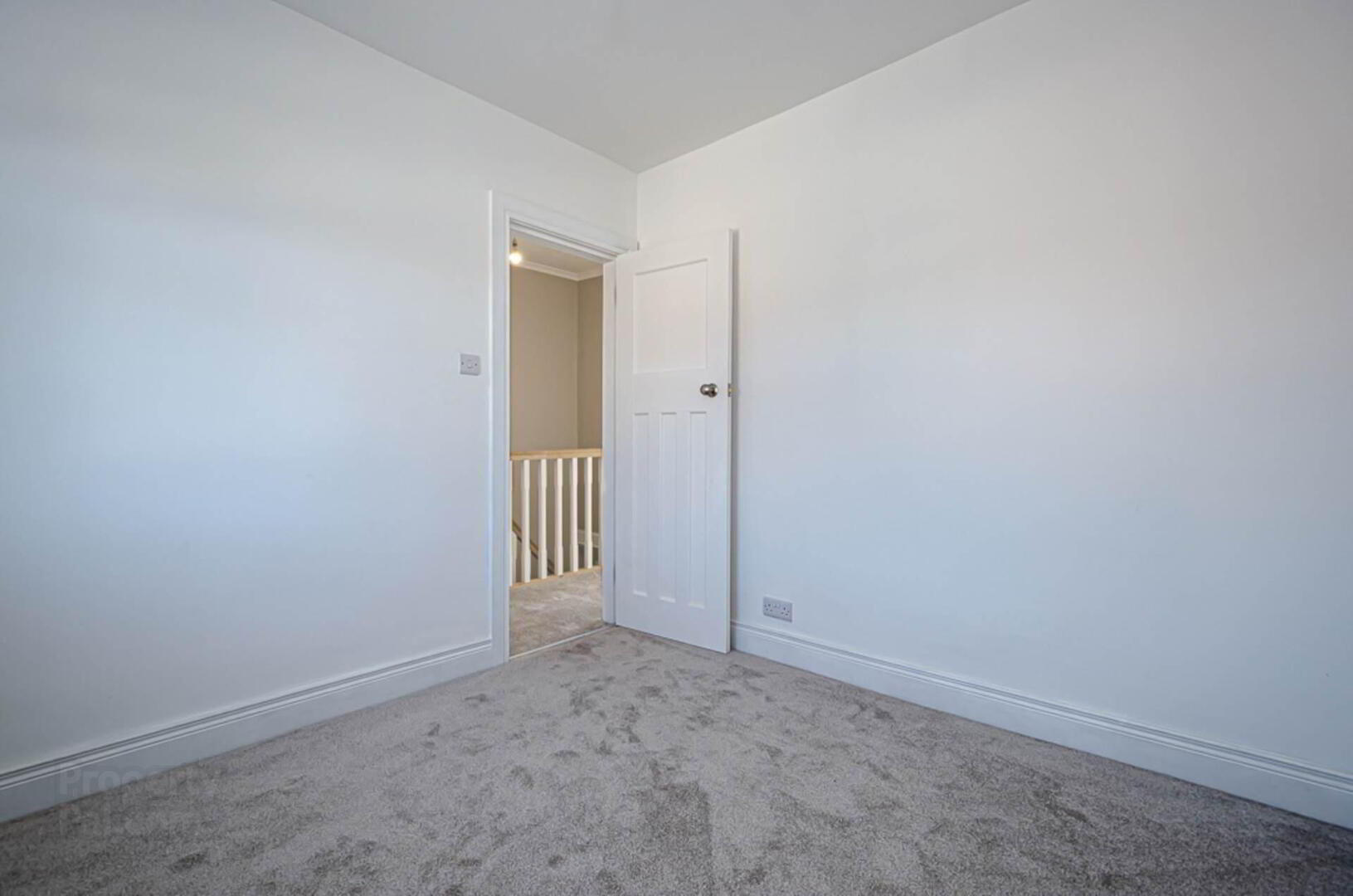 25 Lismain Street 32 of 46
