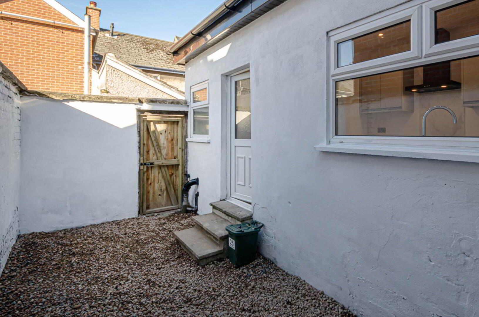 25 Lismain Street 45 of 46