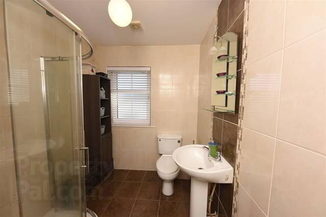 20 Avondale Mews 39 of 44