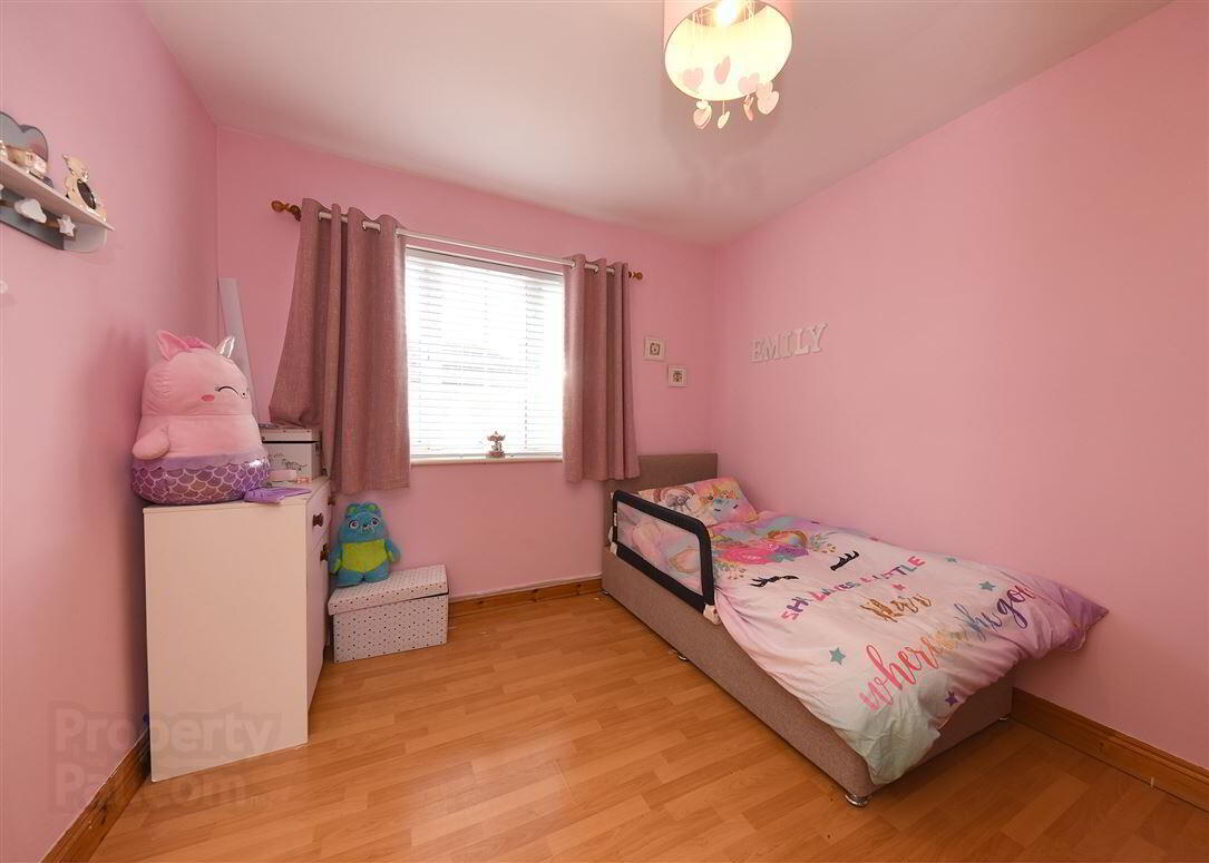 20 Avondale Mews 15 of 44