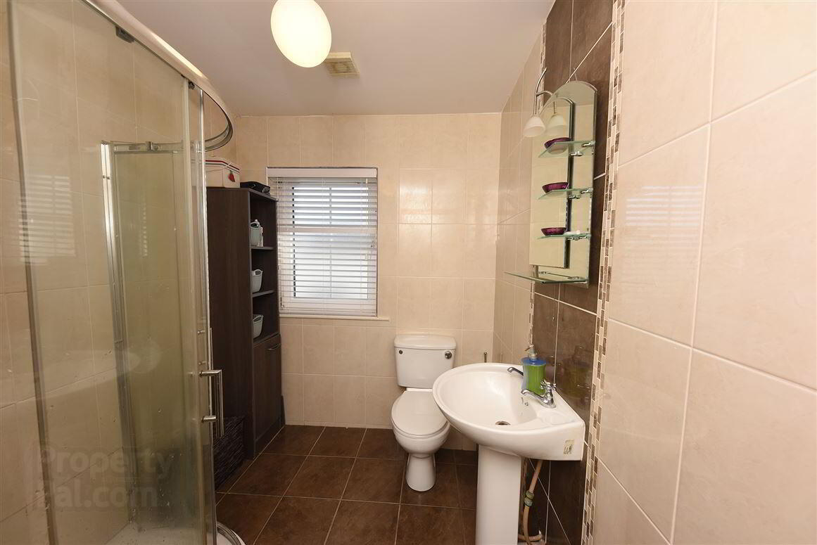 20 Avondale Mews 17 of 44
