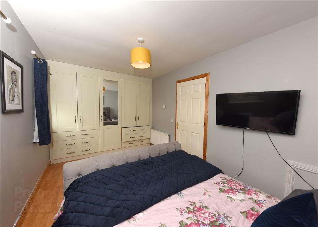 20 Avondale Mews 14 of 44