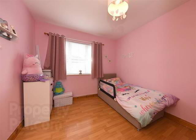 20 Avondale Mews 37 of 44