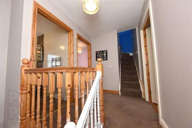 20 Avondale Mews 33 of 44