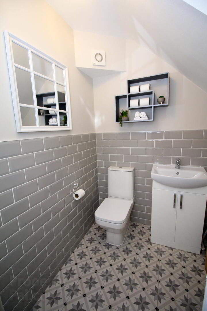 13 Upper Malone Crescent 5 of 12