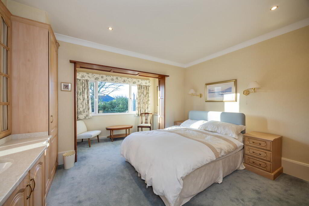 33 Cadogan Park 24 of 54