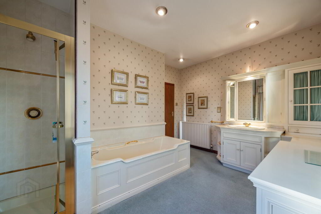 33 Cadogan Park 33 of 54