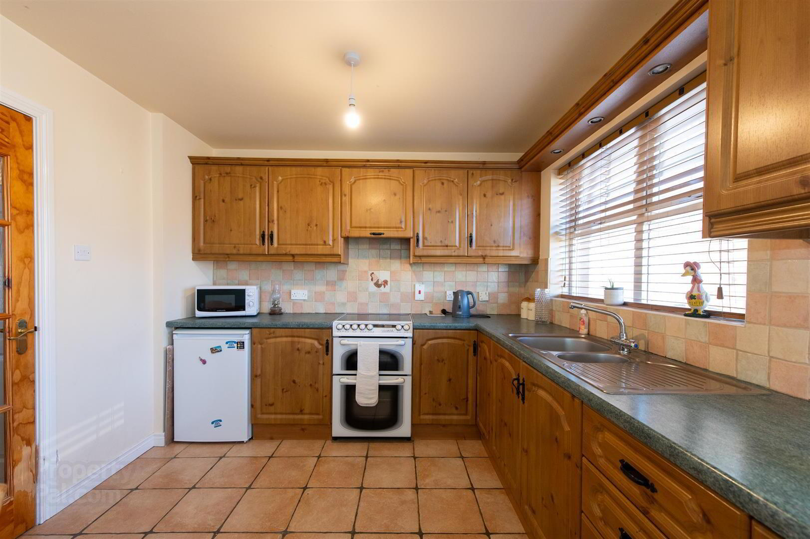 42 Woodvale 4 of 20