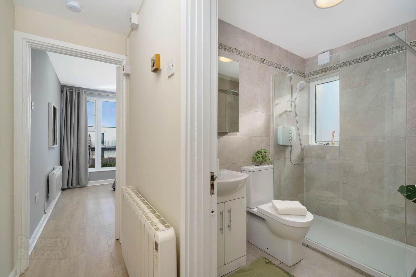 Apartment 6 Woodview Court 16 of 30