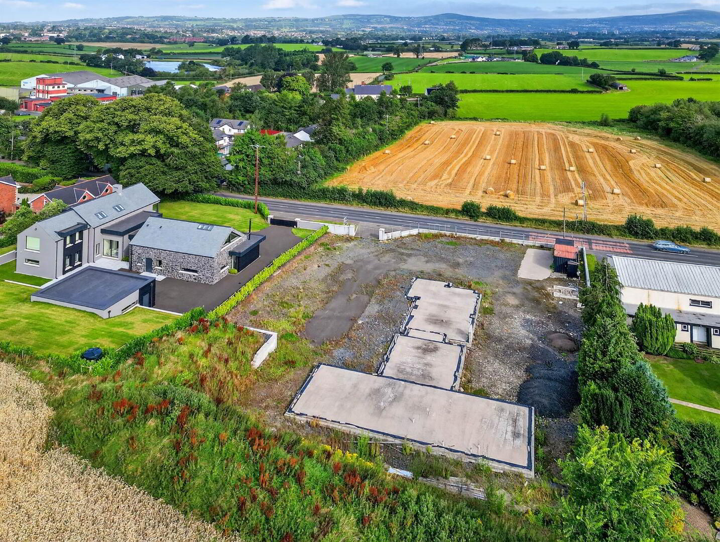 Site @, 206 Hillhall Road 2 of 9