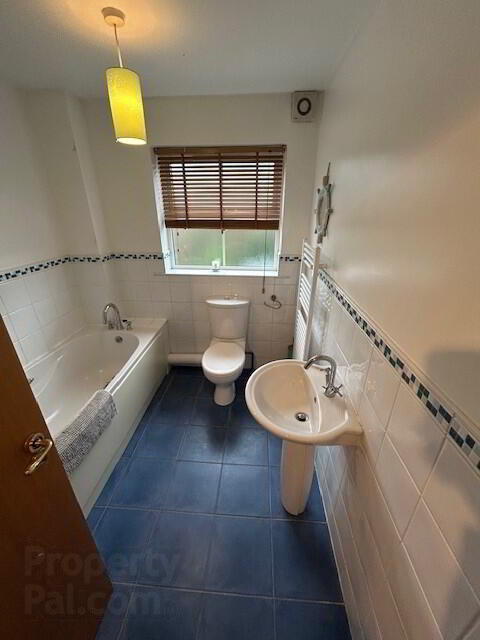 67a Kings Road 10 of 19