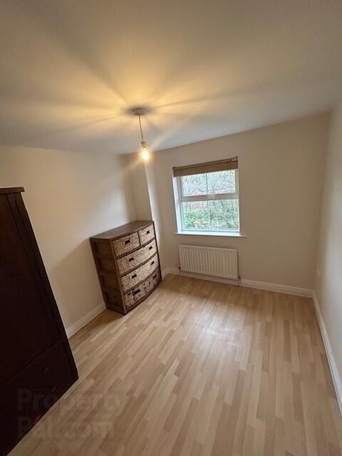 67a Kings Road 12 of 19