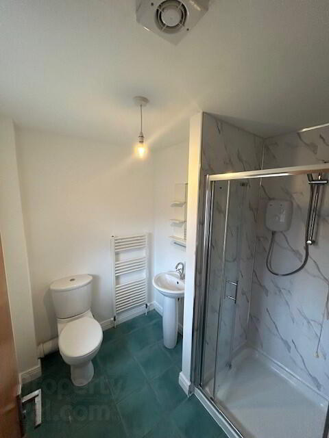 67a Kings Road 18 of 19