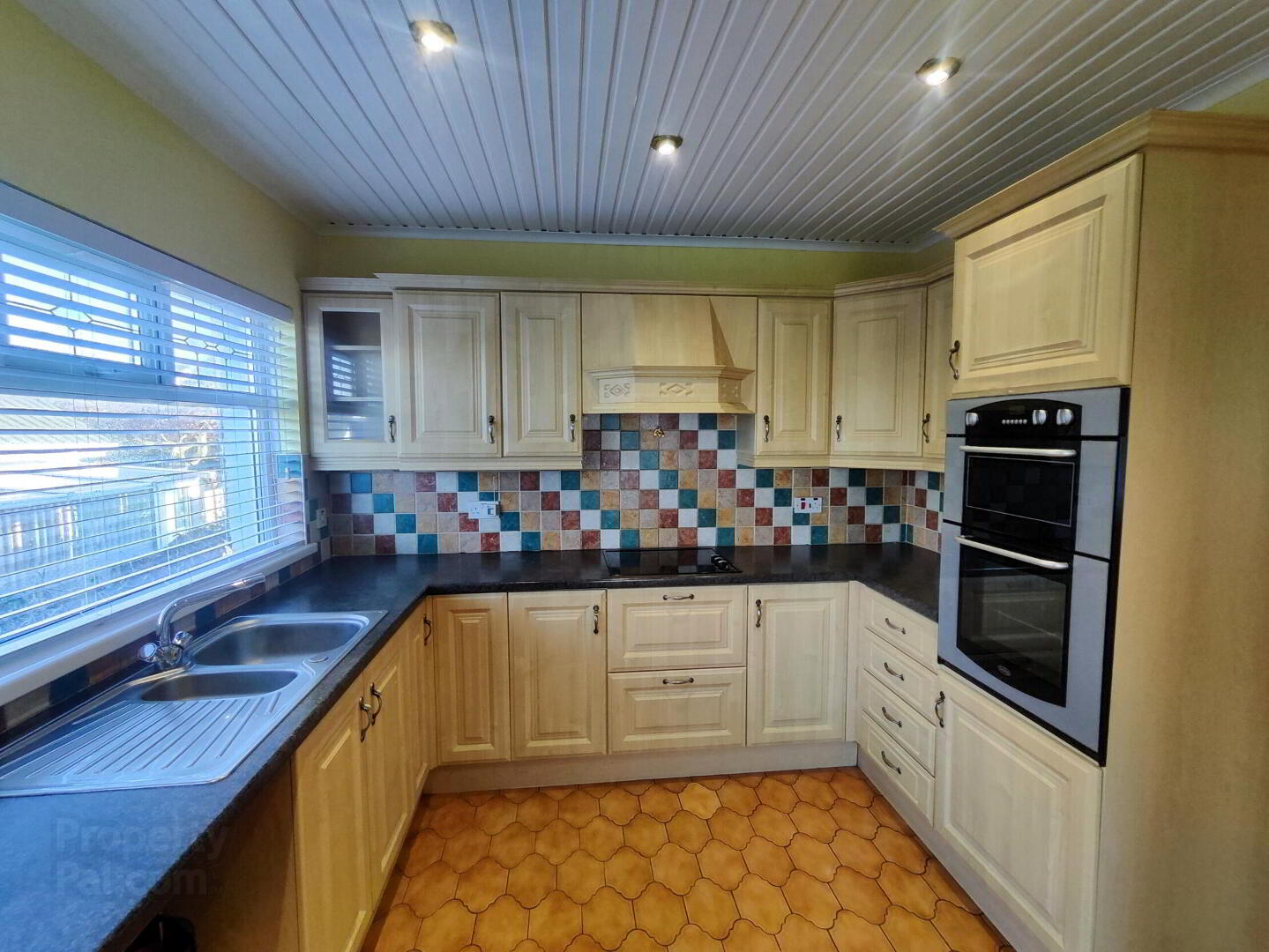22 Castlecat Road 5 of 19